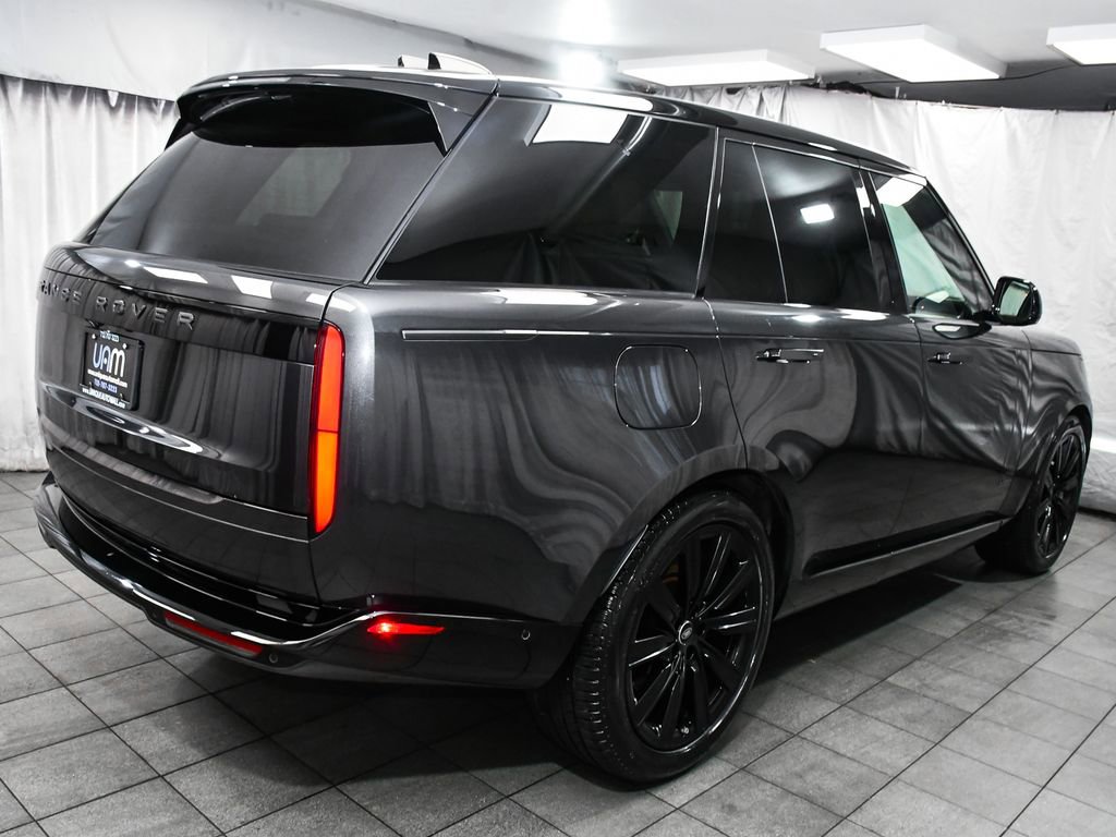 Used 2024 Land Rover Range Rover Autobiography image 6