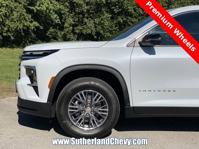 New 2026 Chevrolet Traverse LT w/ Driver Confidence Package image 10