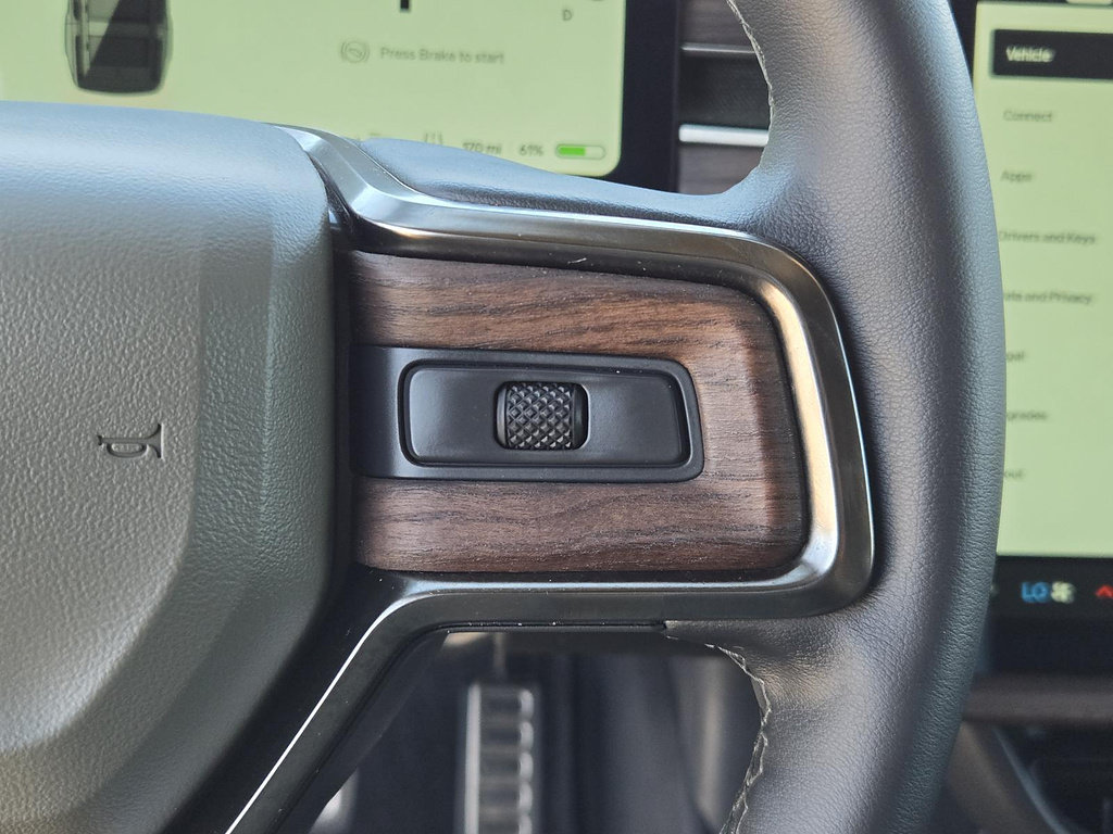 Used 2023 Rivian R1S Adventure AWD/4WD image 15