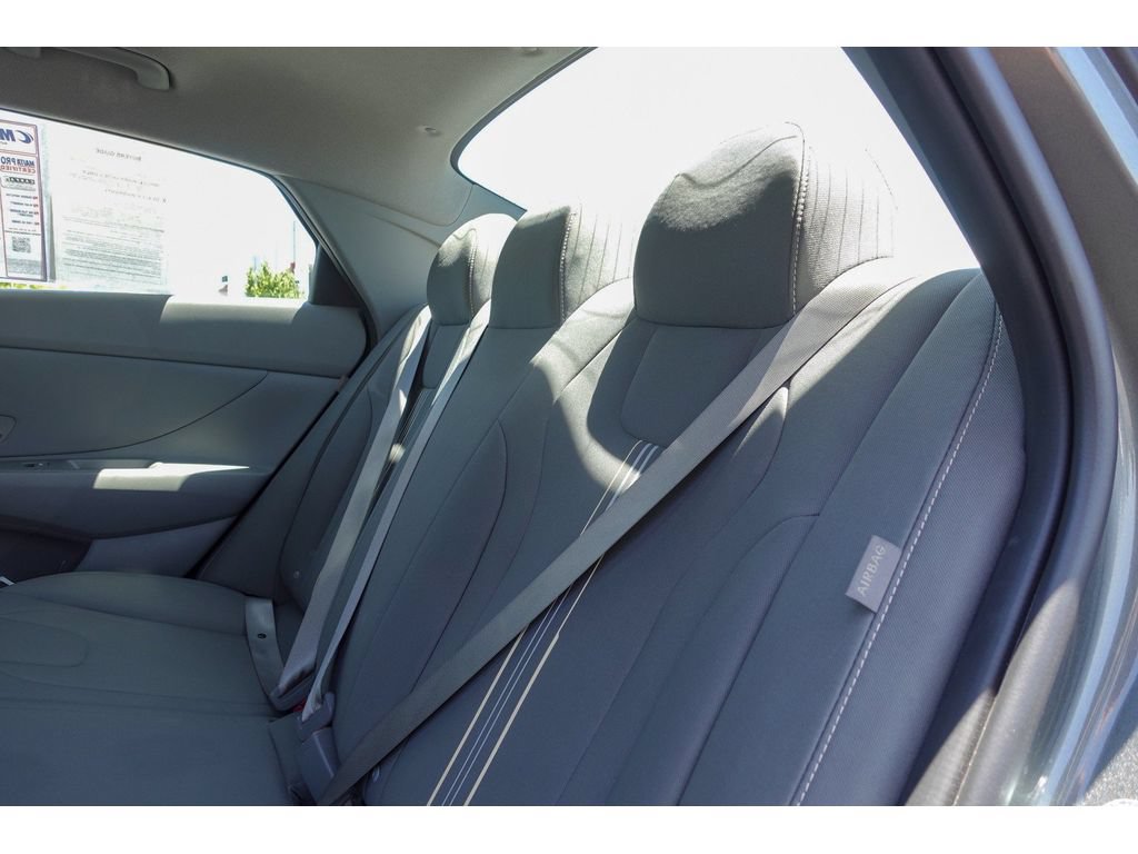 Used 2026 Hyundai Elantra SEL FWD image 24