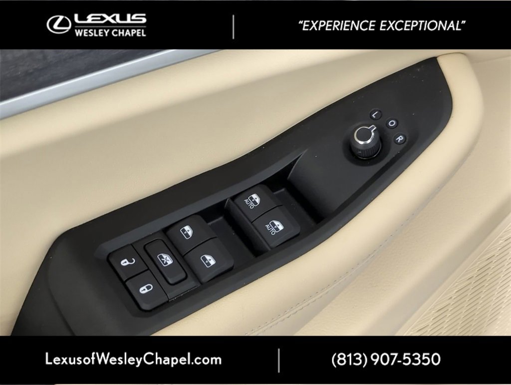 Used 2025 Jeep Grand Cherokee Limited w/ Trailer Tow Package image 17