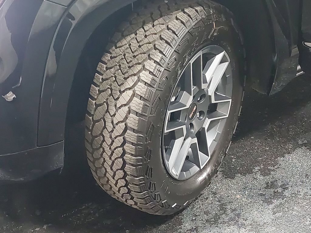 New 2026 GMC Terrain AT4 w/ Convenience Package III AWD/4WD image 33