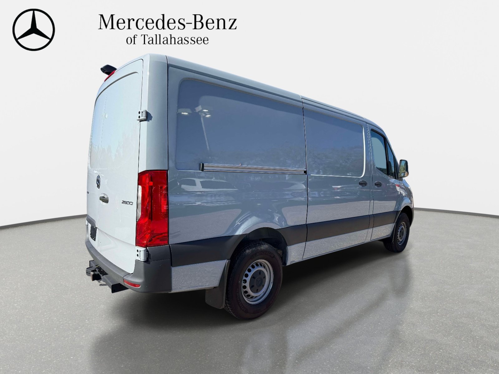 Used 2024 Mercedes-Benz Sprinter 2500 image 5