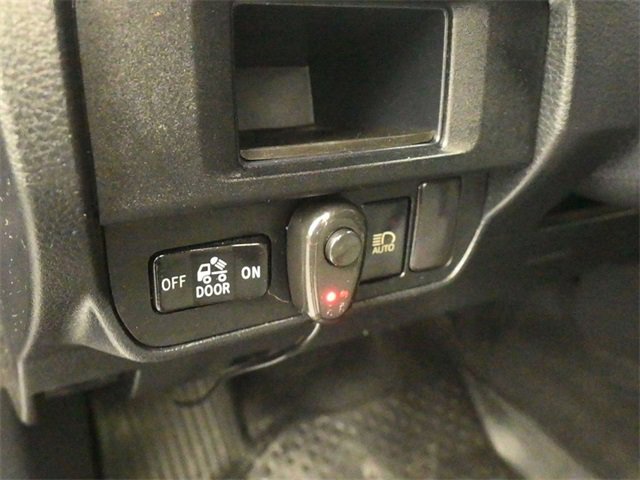 Used 2018 Toyota Tacoma SR image 14