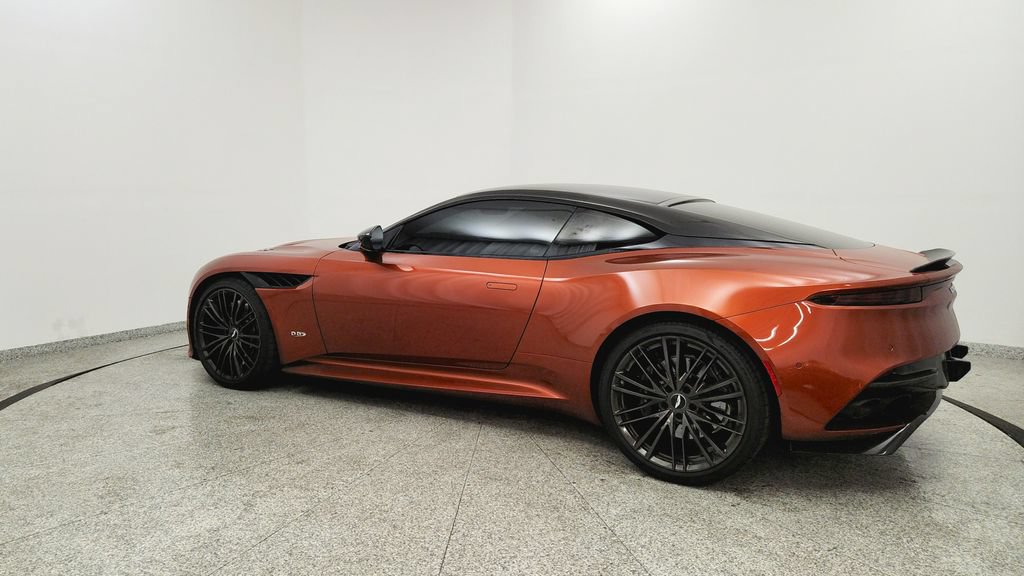 Used 2020 Aston Martin DBS Superleggera RWD image 3