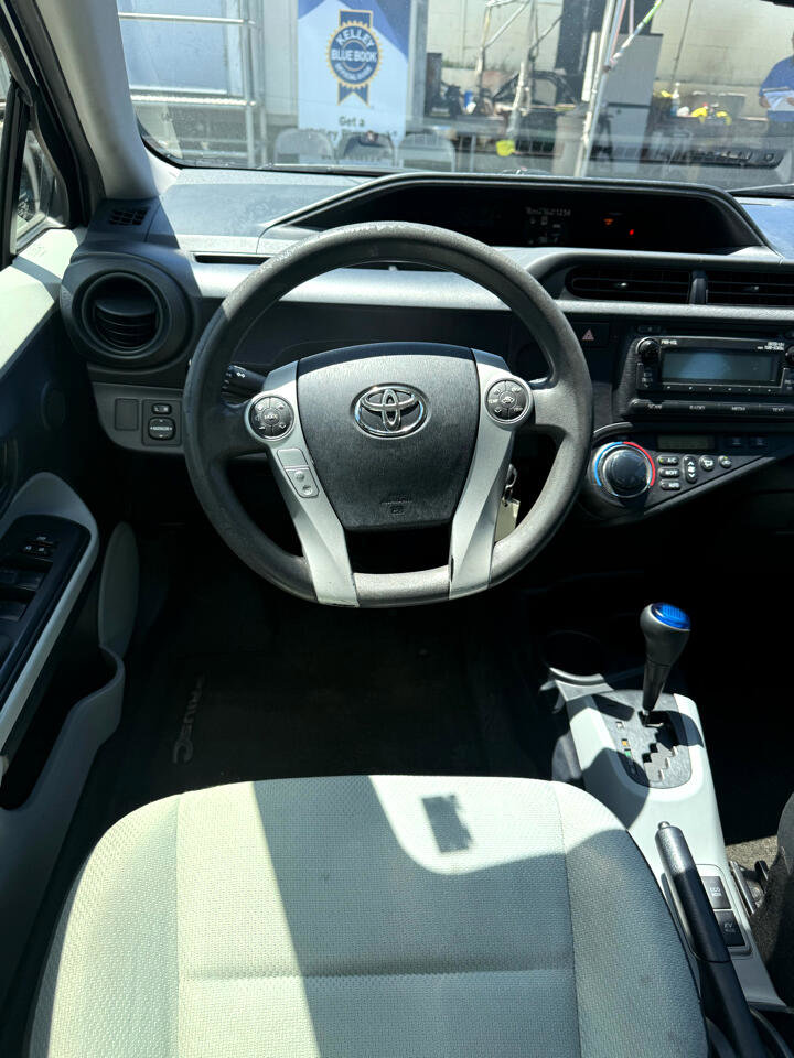 Used 2012 Toyota Prius C One image 17