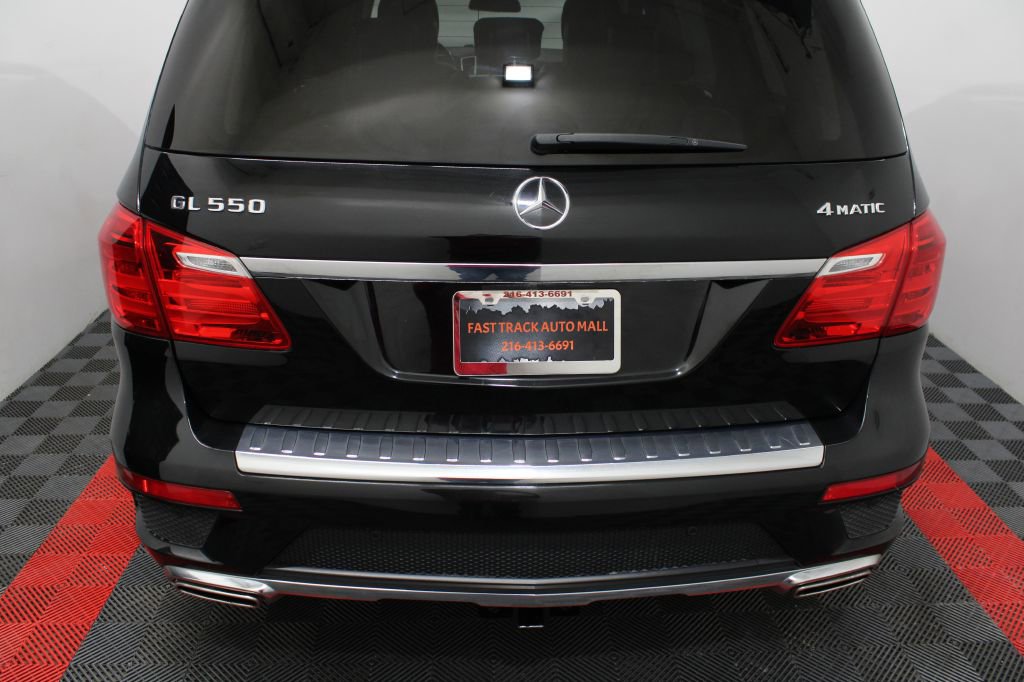 Used 2015 Mercedes-Benz GL 550 4MATIC image 6