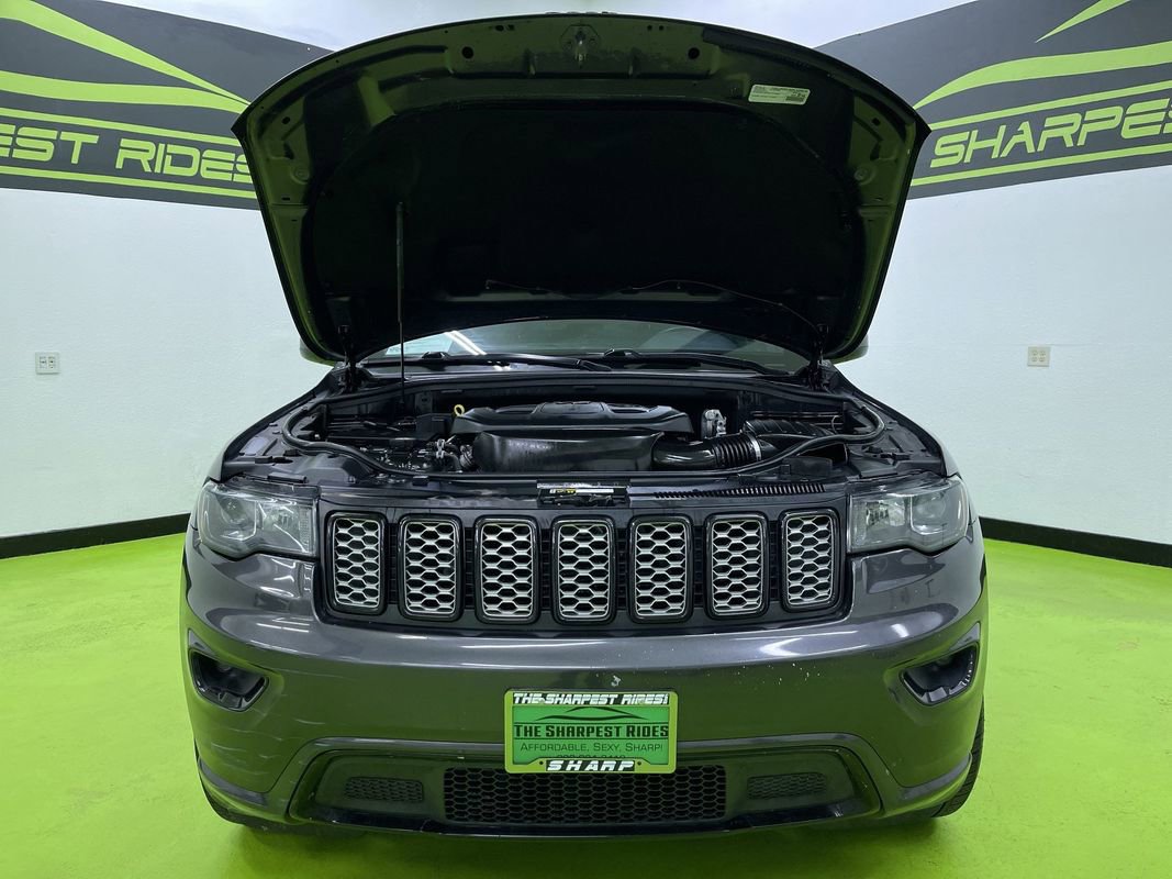 Used 2018 Jeep Grand Cherokee Altitude image 4