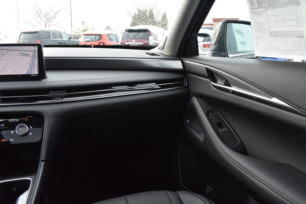 New 2026 INFINITI QX60 Luxe w/ Family Package image 14