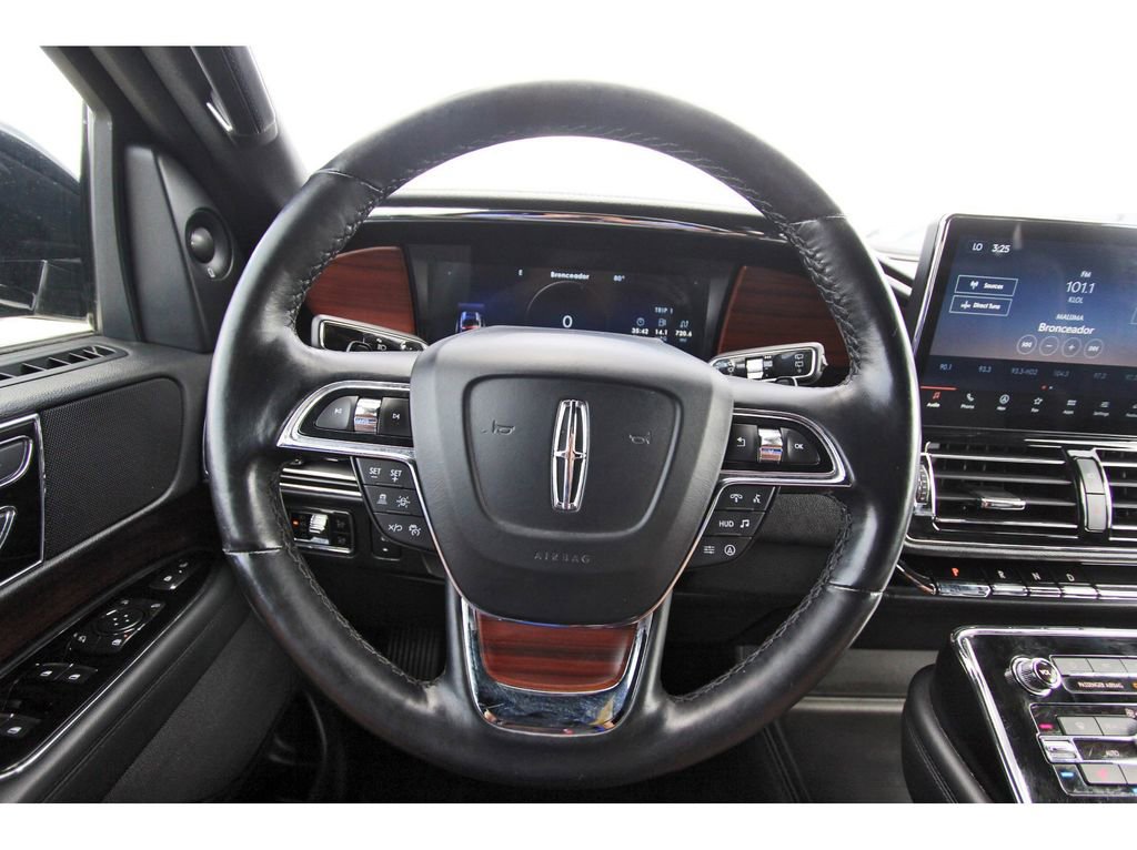 Used 2023 Lincoln Navigator L Reserve image 15