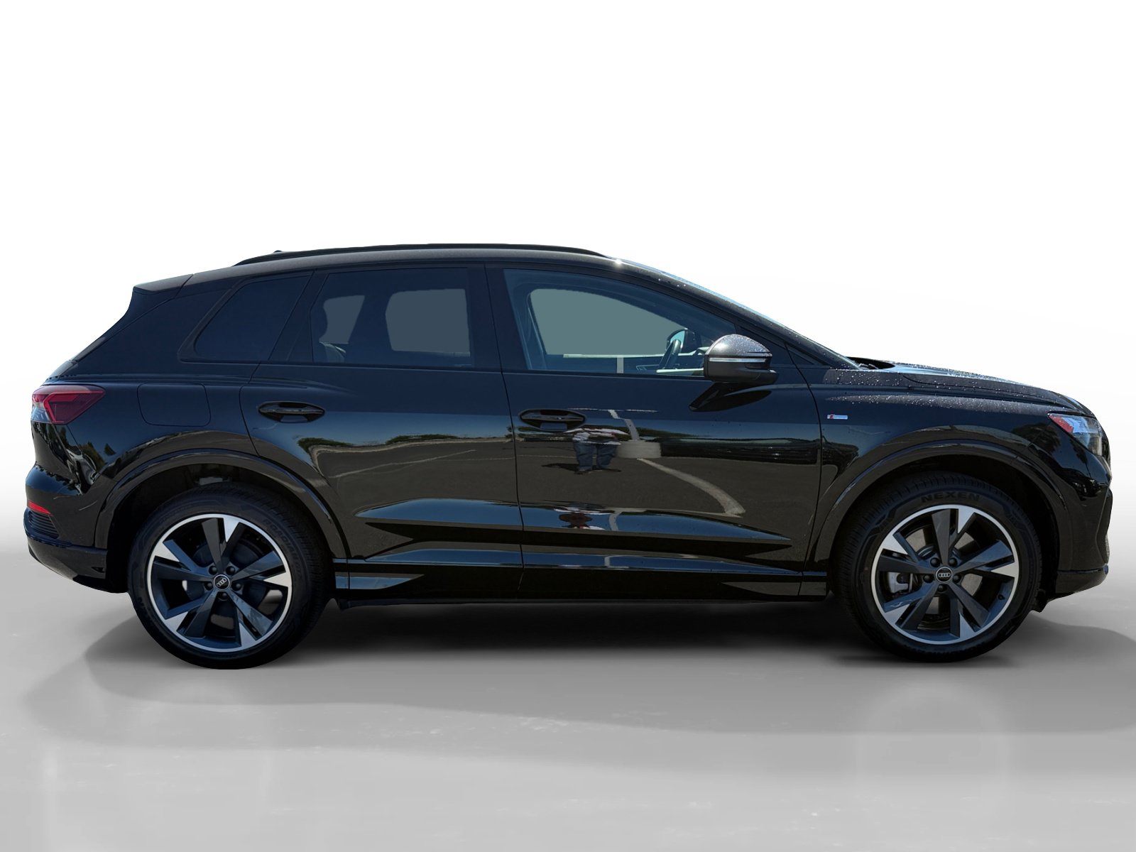 Used 2023 Audi Q4 e-tron Premium w/ Convenience Package AWD/4WD image 6
