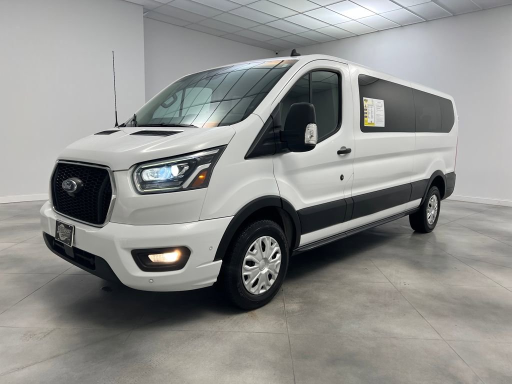Used 2023 Ford Transit 350 XLT image 3