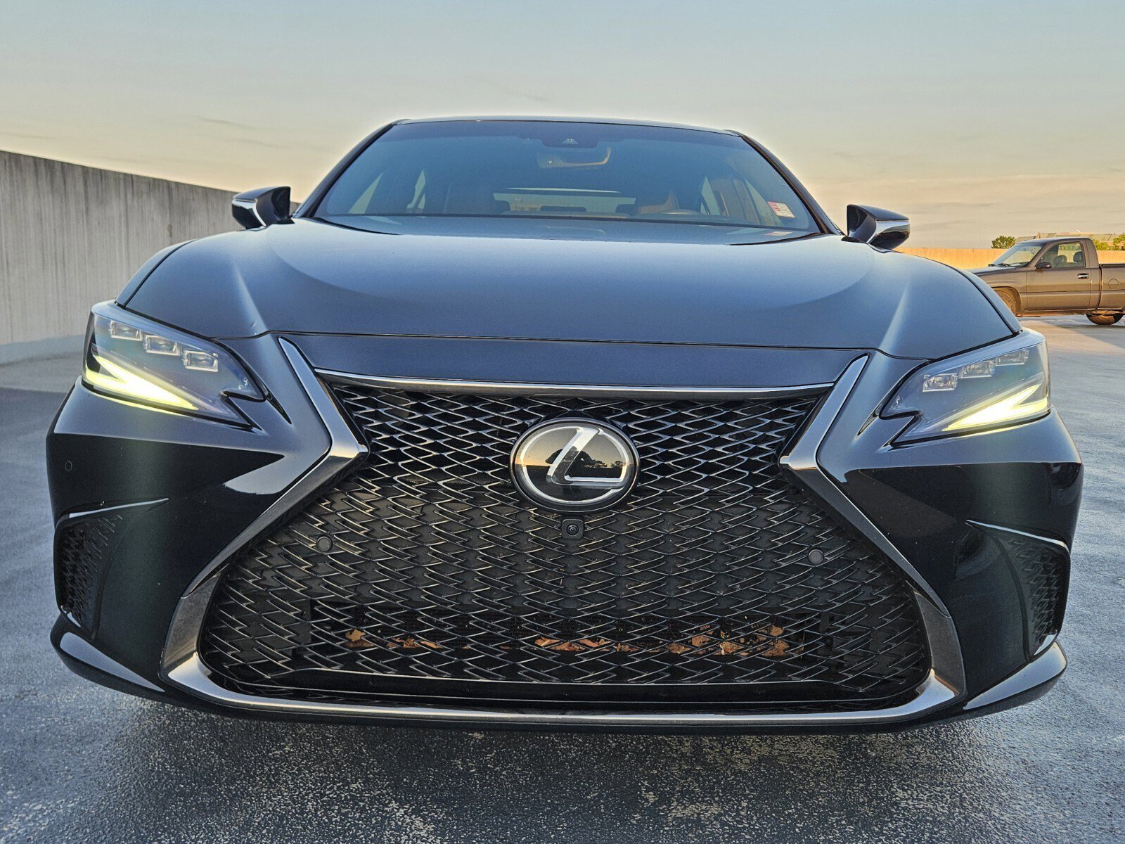 Certified 2024 Lexus ES 350 F Sport w/ Accessory Package (Z2) FWD image 8