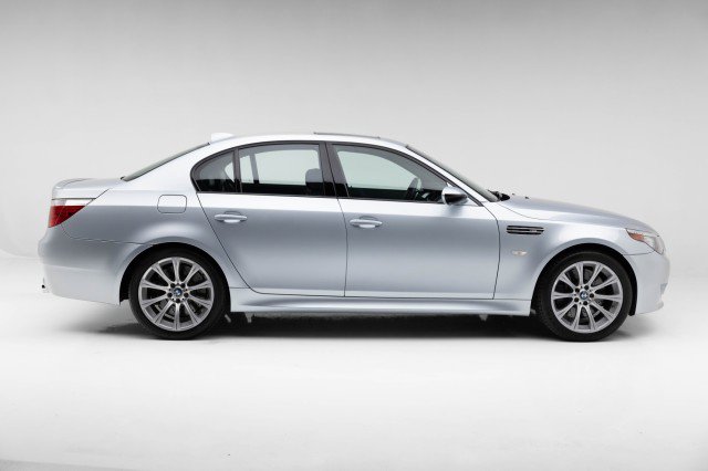 Used 2006 BMW M5 image 9