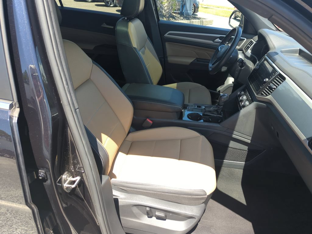 Used 2021 Volkswagen Atlas Cross Sport SEL FWD image 38