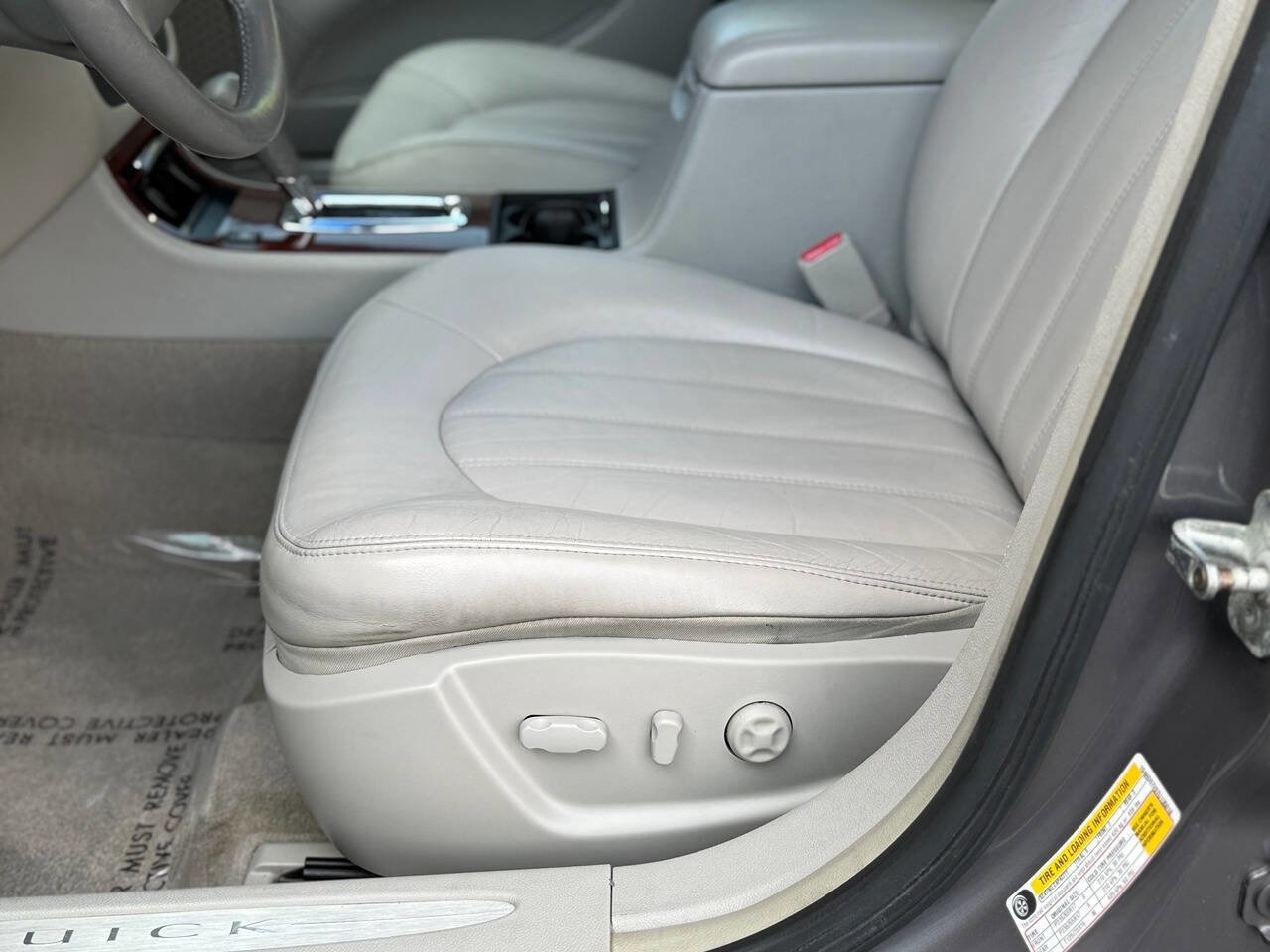 Used 2007 Buick Lucerne CXL w/ Luxury Package image 17