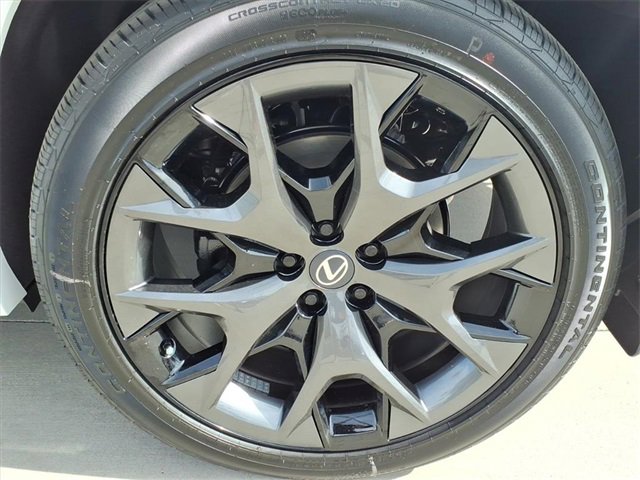 New 2026 Lexus TX 500h AWD image 5