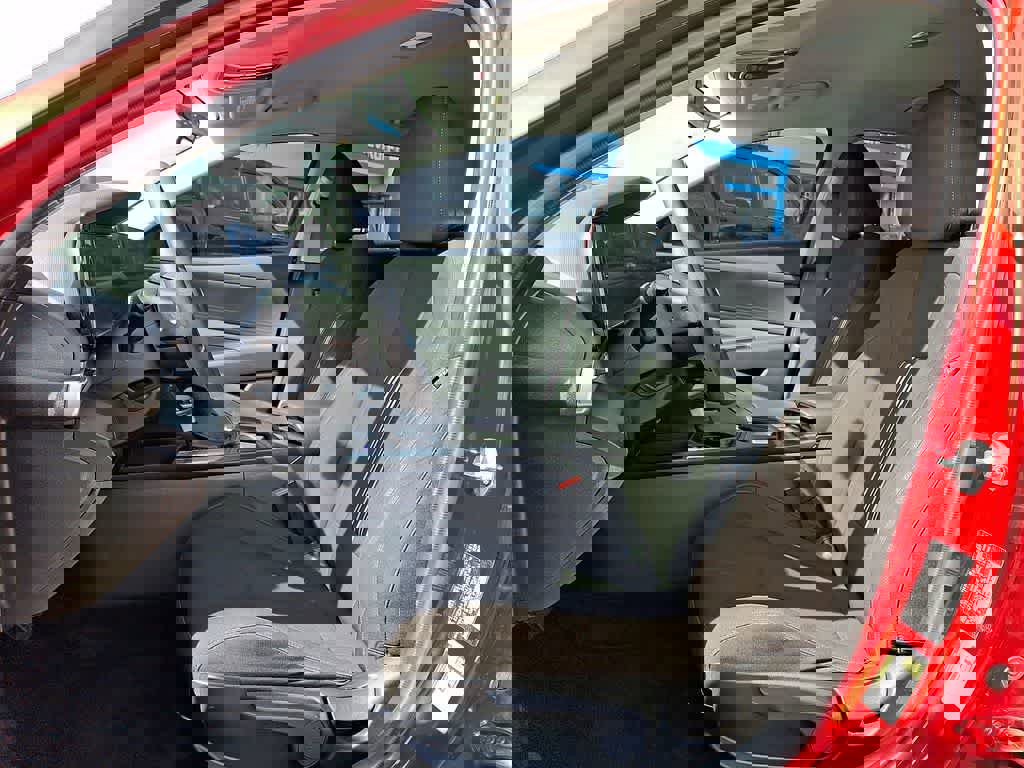 Used 2024 Hyundai Elantra SEL image 12