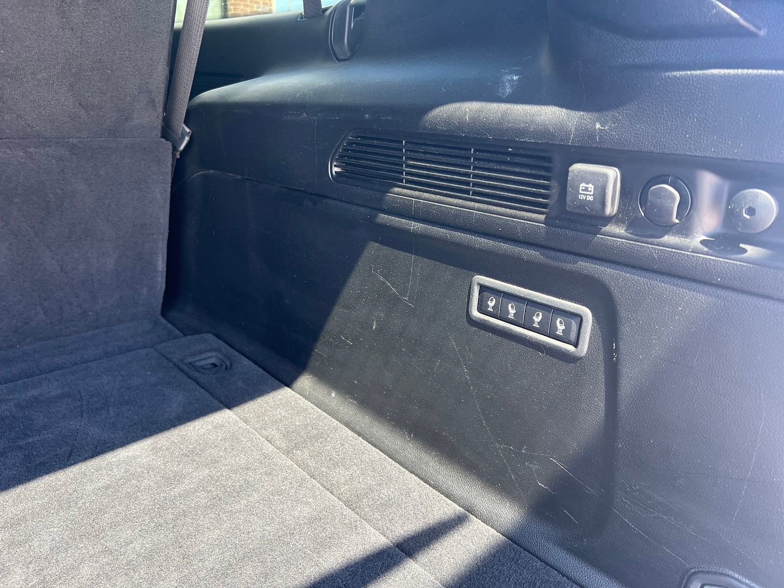 Used 2024 Jeep Wagoneer L Series II w/ Flexible Seating Group AWD/4WD image 8