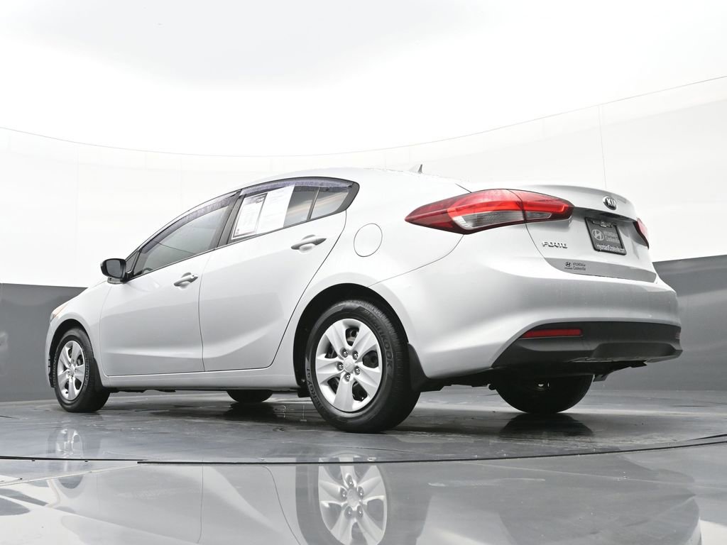 Used 2017 Kia Forte LX image 41