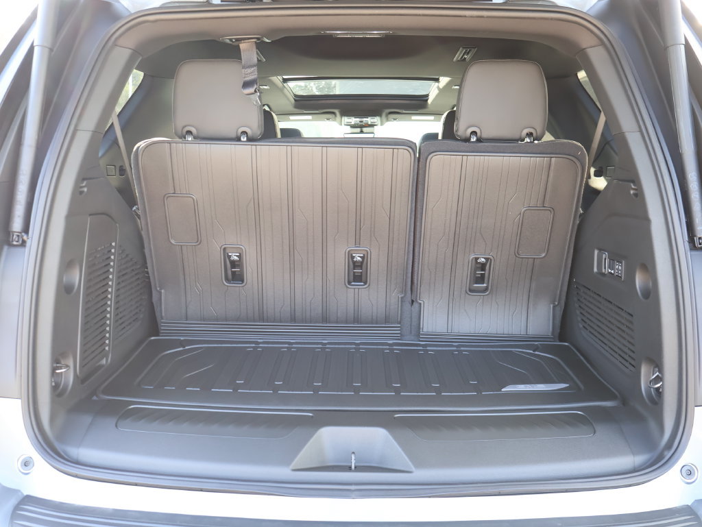 New 2026 GMC Yukon Elevation w/ Technology Package AWD/4WD image 35