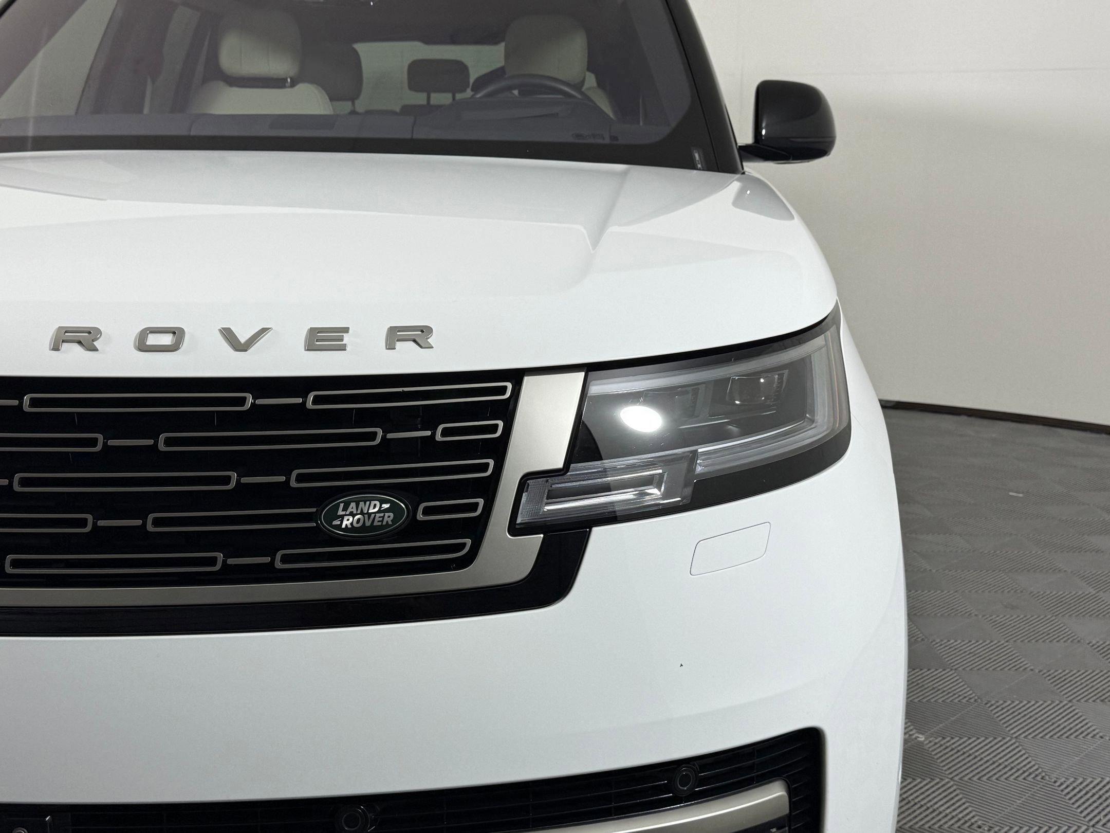 Used 2023 Land Rover Range Rover SE image 20