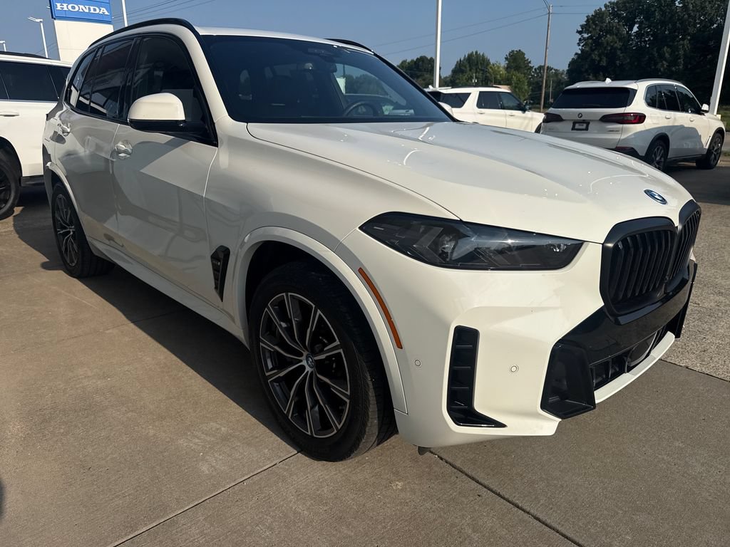 Used 2024 BMW X5 xDrive50e w/ M Sport Package AWD/4WD image 7
