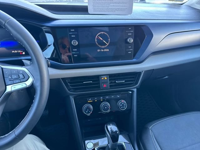 Certified 2023 Volkswagen Taos SE w/ Panoramic Sunroof Package image 23