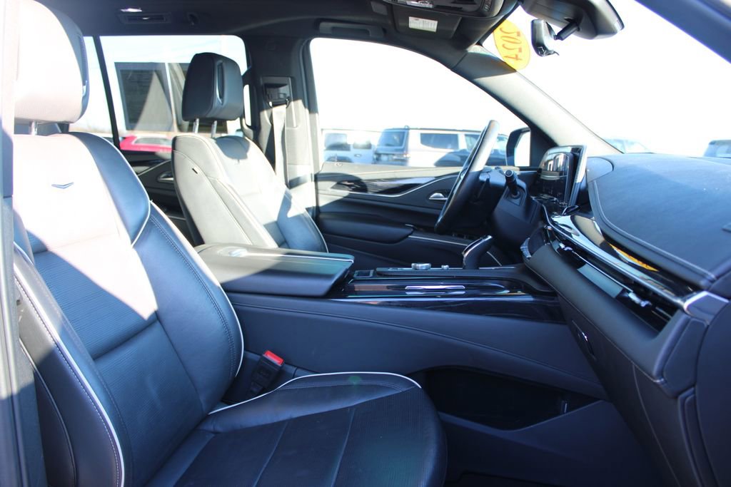 Used 2024 Cadillac Escalade Sport AWD/4WD image 30