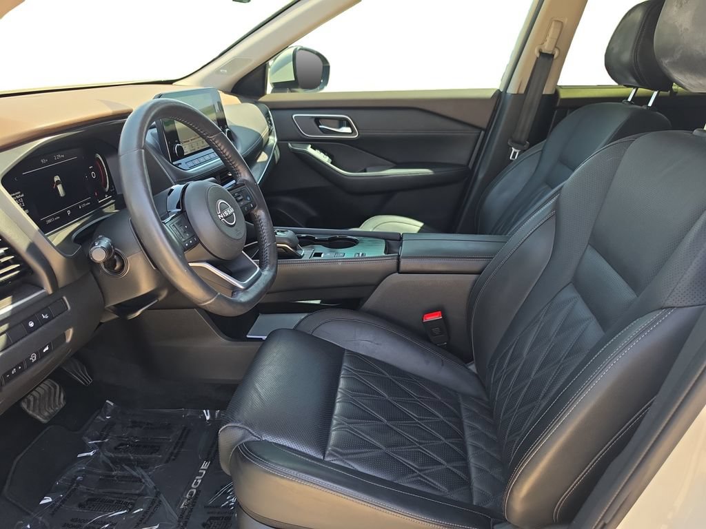 Used 2023 Nissan Rogue Platinum w/ Platinum Premium Package FWD image 11