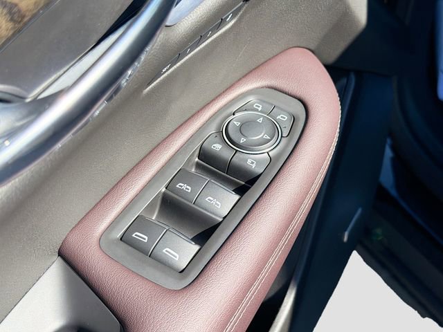 Used 2024 Cadillac XT6 Premium Luxury w/ Technology Package image 25