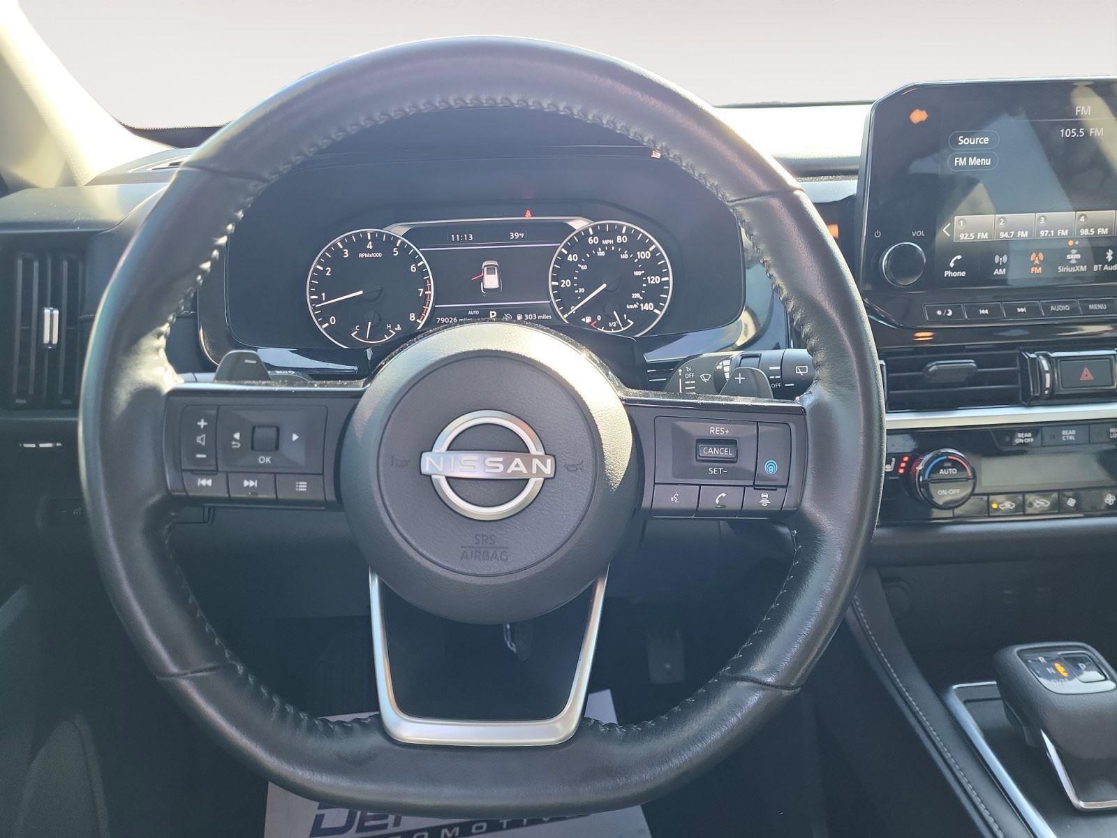 Used 2022 Nissan Pathfinder SL image 16