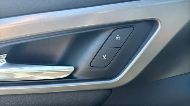 New 2026 Chevrolet Traverse LT w/ Driver Confidence Package FWD image 11