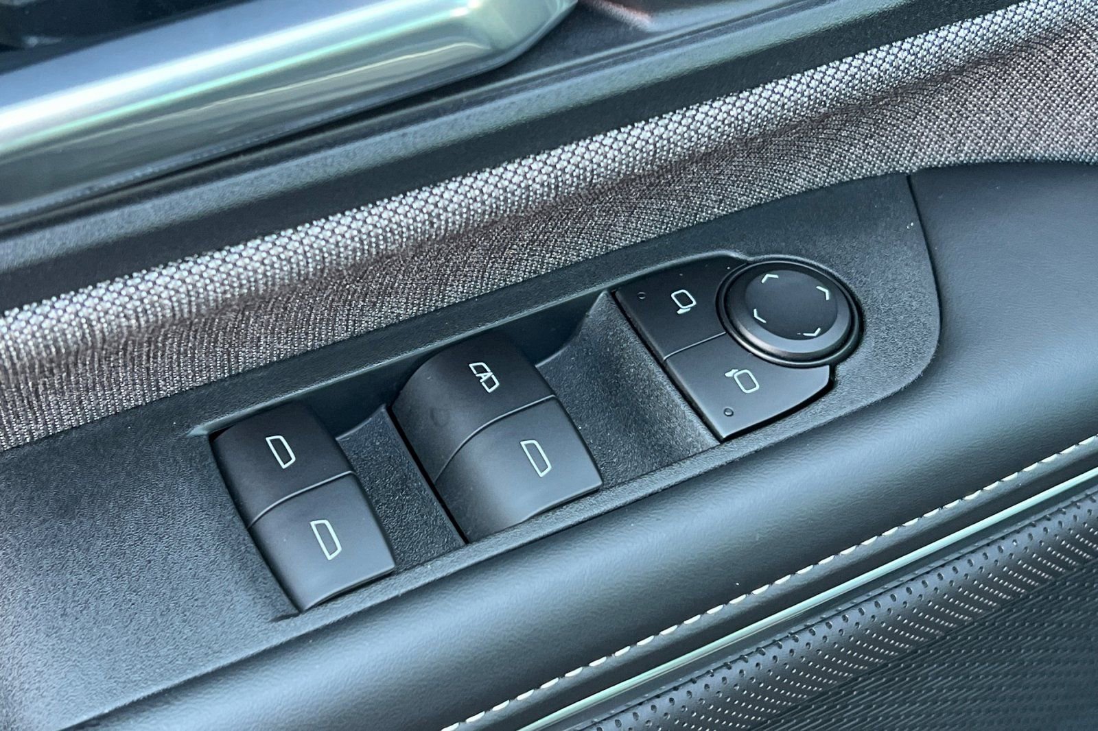 Used 2026 GMC Sierra EV Elevation w/ LPO, Elevation Dark Package image 13