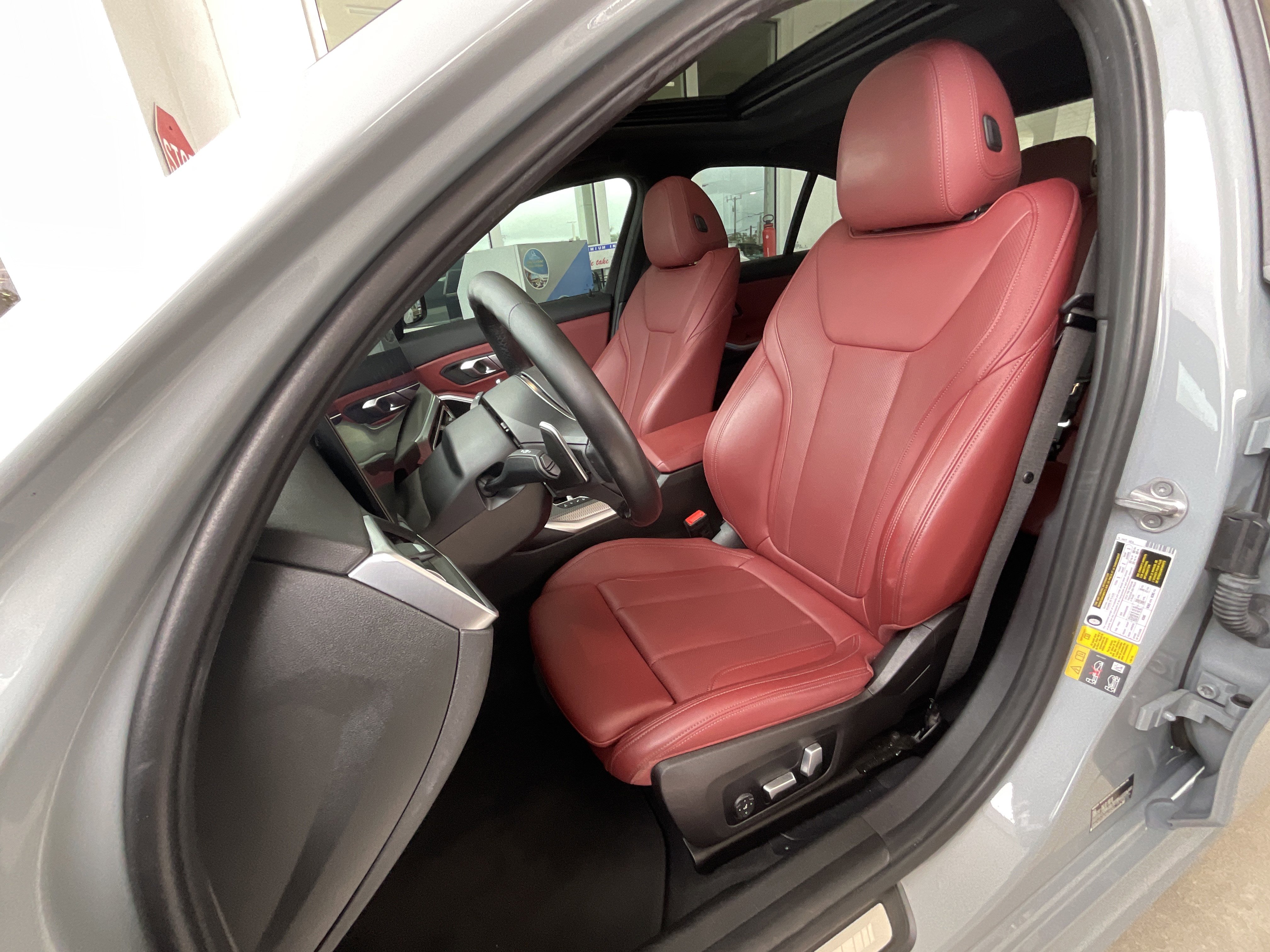 Certified 2023 BMW 330e w/ M Sport Package image 11