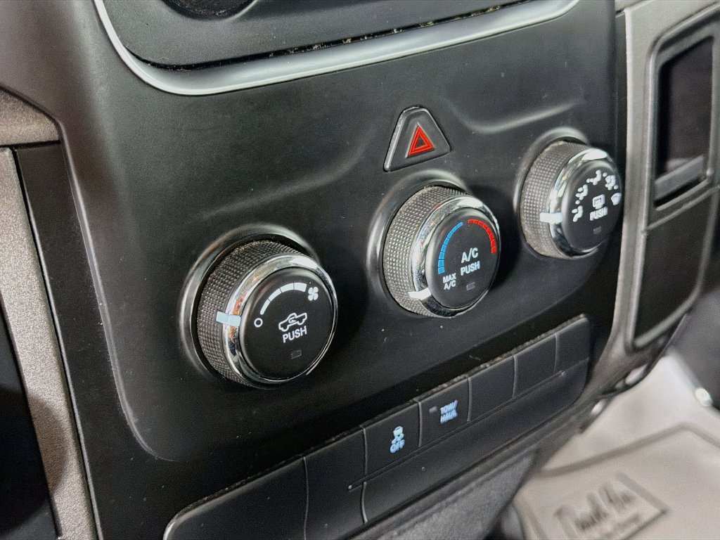 Used 2013 RAM 1500 ST w/ SXT Appearance Group AWD/4WD image 15