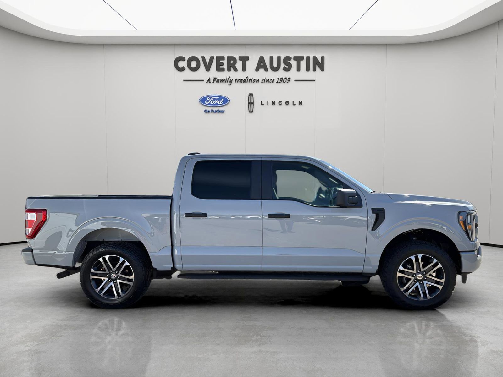 Certified 2023 Ford F150 XL w/ STX Appearance Package image 5