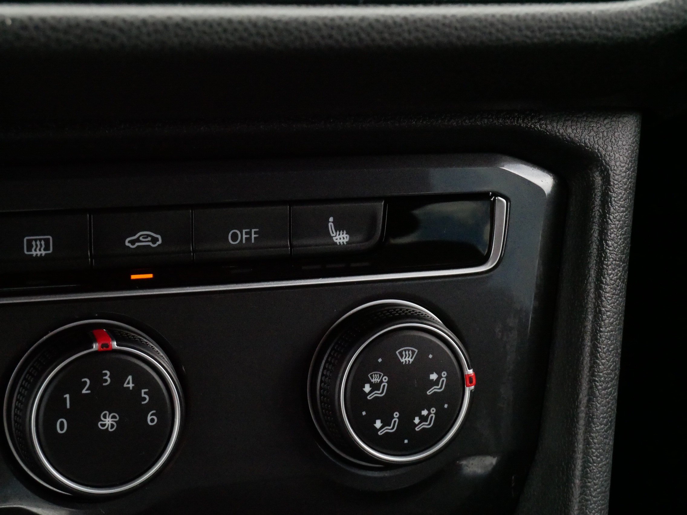 Certified 2023 Volkswagen Tiguan S FWD image 27