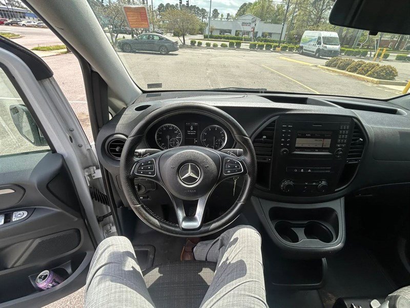 Used 2016 Mercedes-Benz Metris image 10