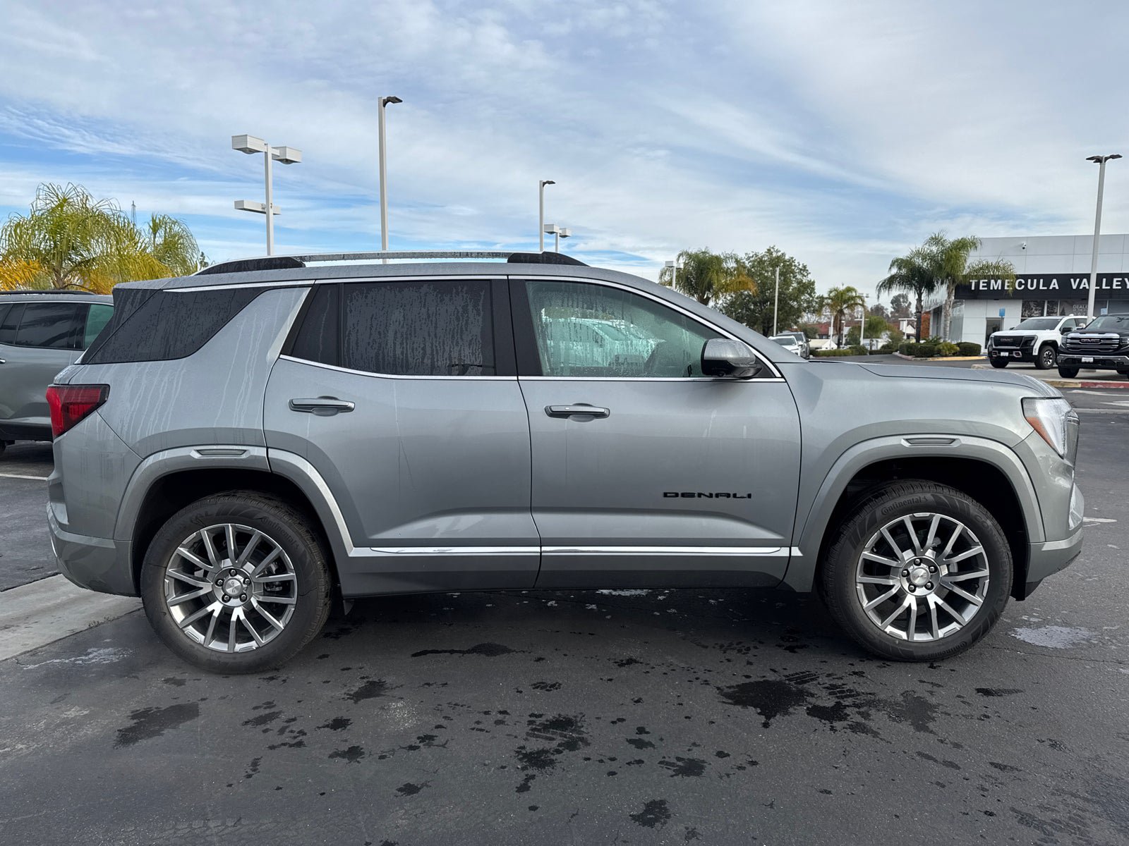 Used 2026 GMC Terrain Denali w/ LPO, Black Badging Package AWD/4WD image 7