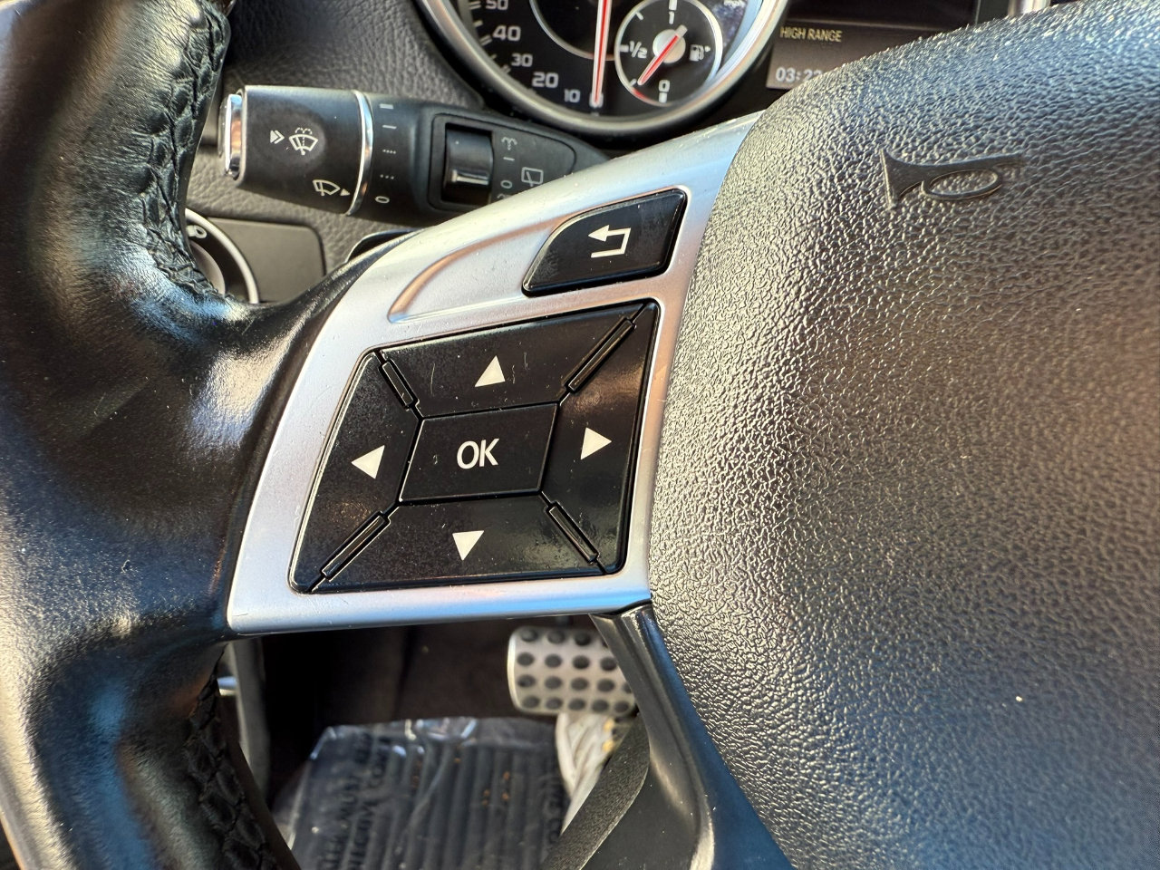 Used 2014 Mercedes-Benz G 63 AMG 4MATIC image 40