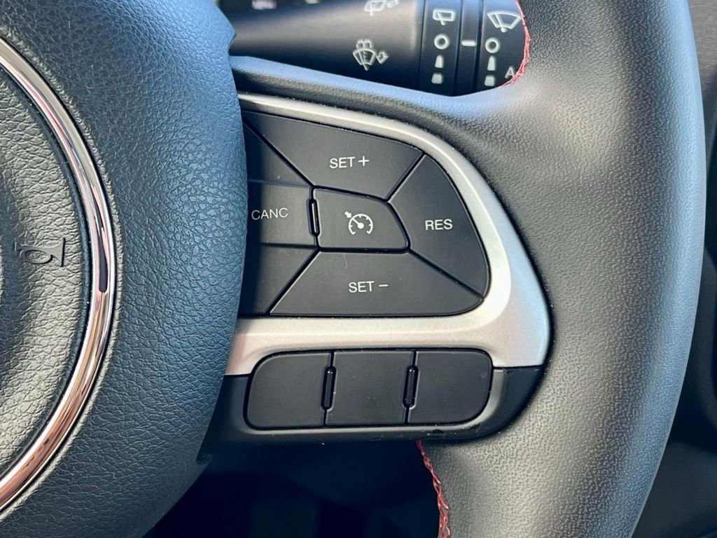 Used 2023 Jeep Renegade Trailhawk image 25