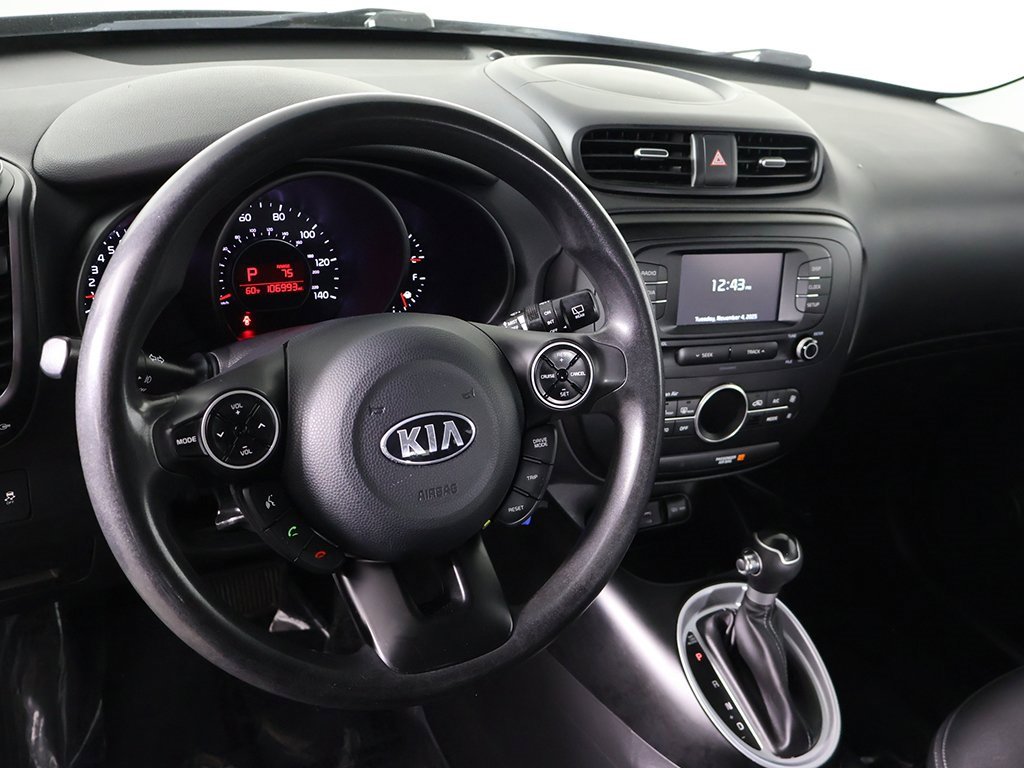 Used 2017 Kia Soul + image 21
