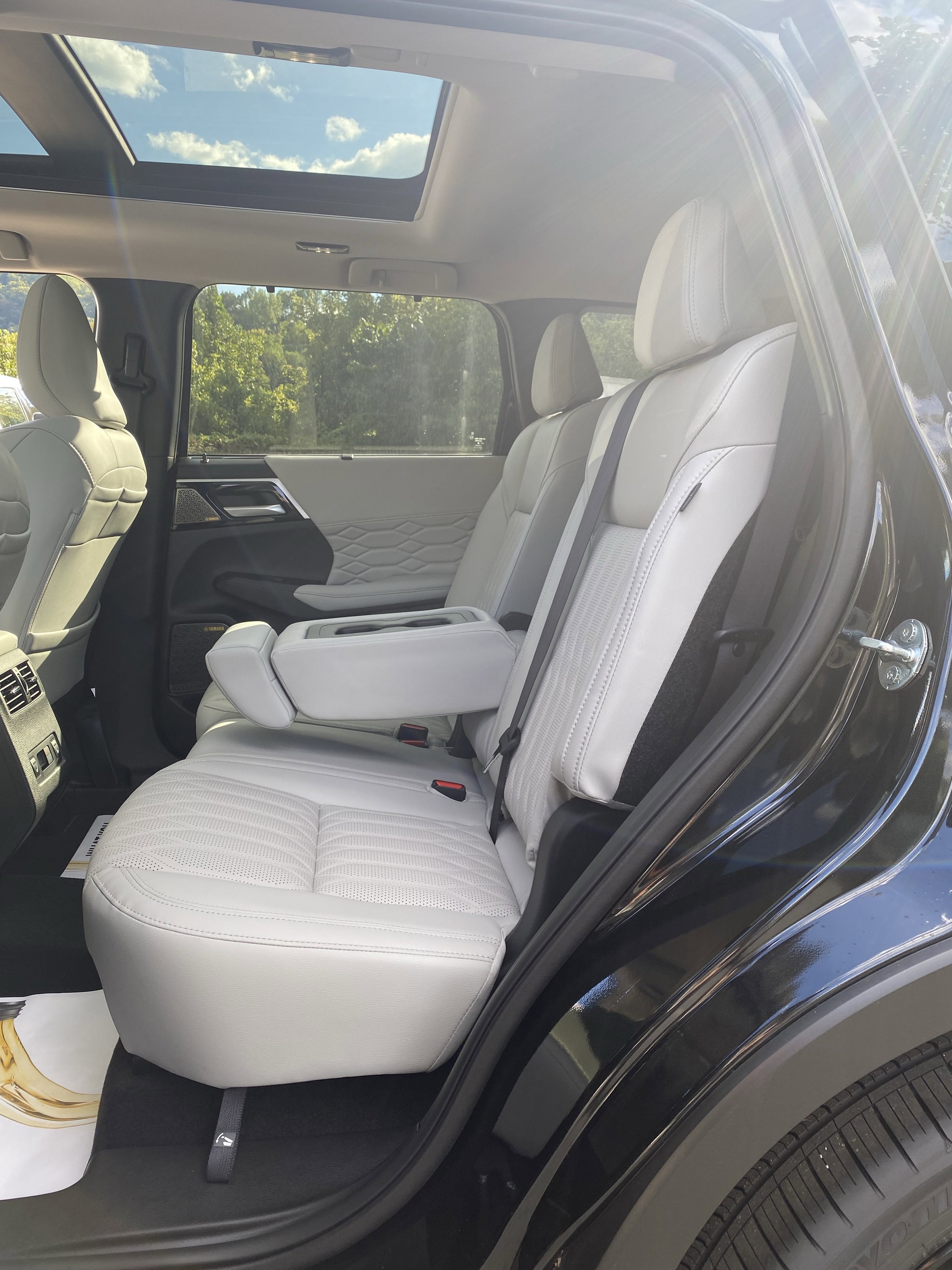 New 2025 Mitsubishi Outlander AWD image 22