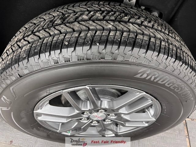Used 2025 GMC Acadia Elevation FWD image 25