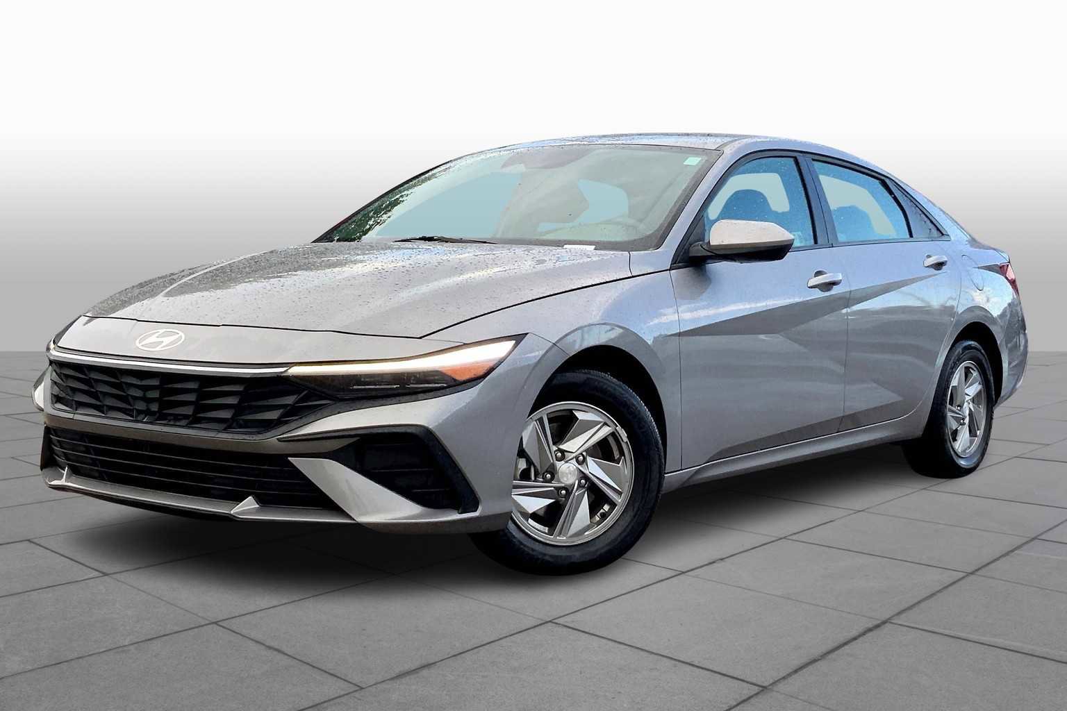 Used 2024 Hyundai Elantra SE