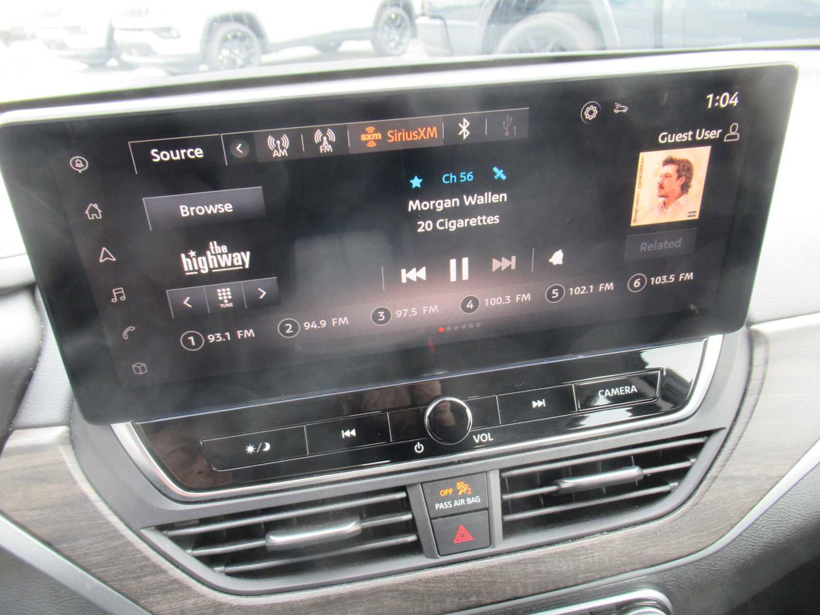 Used 2024 Nissan Altima 2.5 SV w/ SV Premium Package image 31