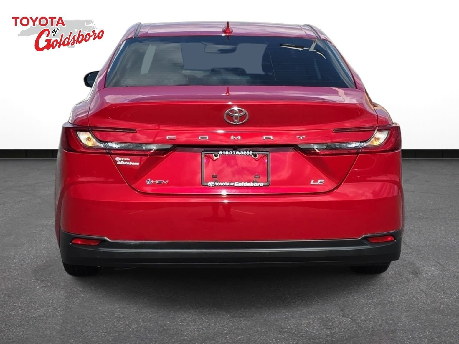 Used 2025 Toyota Camry LE image 6