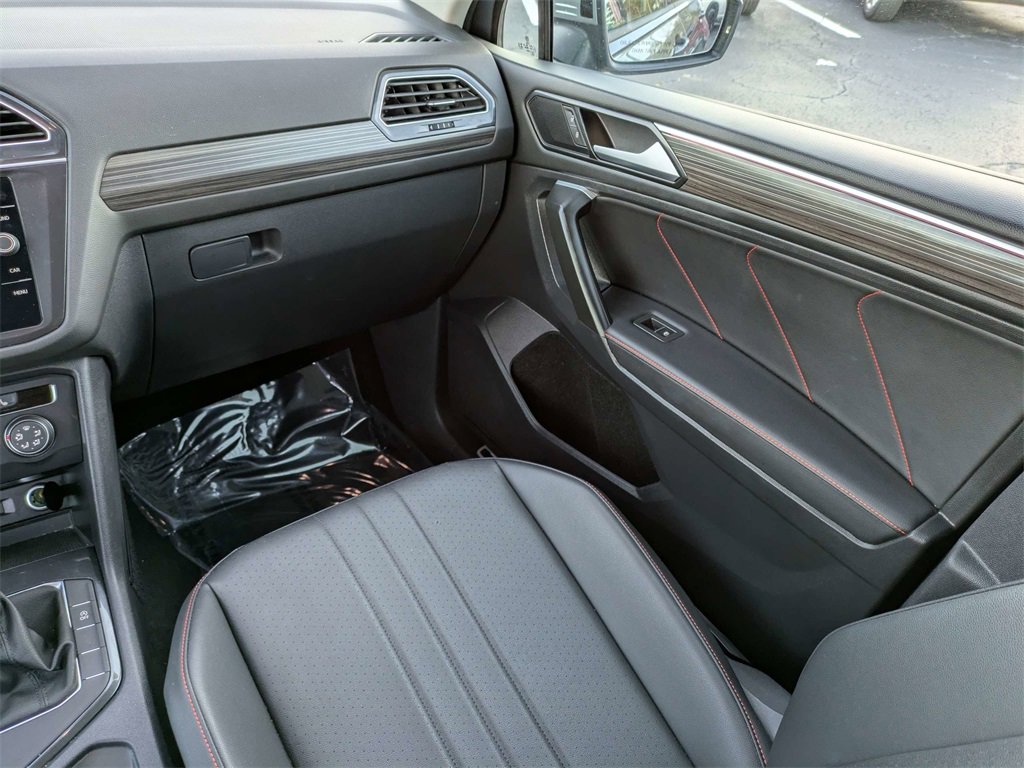 Used 2024 Volkswagen Tiguan Wolfsburg Edition image 21