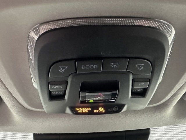 Used 2023 Toyota Corolla Cross XLE image 30